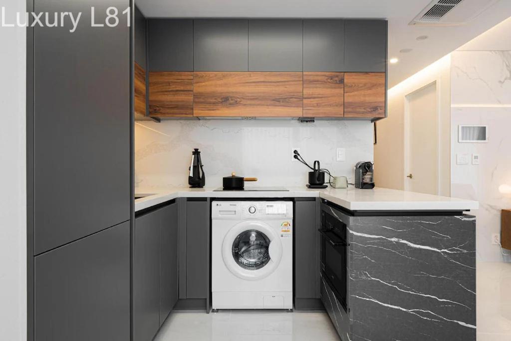 Angia Luxury Apartment Inside Landmark 81 Tower Ho Şi Min Exterior foto
